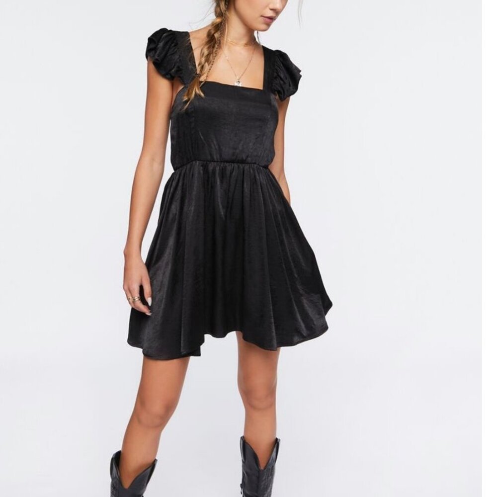 Forever 21 Flutter Sleeve Skater Dress